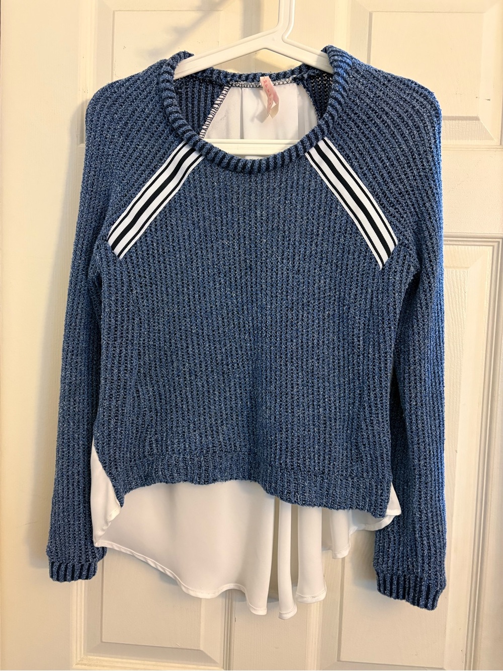 Elegant Blue Knit Sweater with Striped Accents
